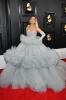 Ariana Grande ha un momento di Cenerentola in Tulle grigio ai Grammy 2020