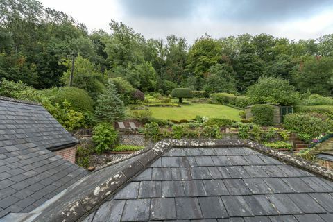 Cottage dal tetto di paglia del XVIII secolo in vendita nel dorset