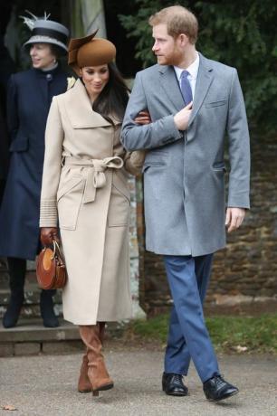 Il principe Harry Meghan Markle al giorno di Natale in chiesa sandringham