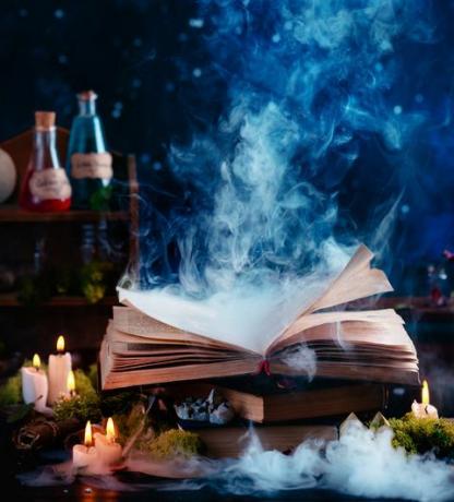 libro degli incantesimi magici