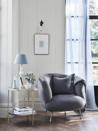 casa bella, dfs darcy velvet accent chair, fotografo polly wreford, servizio di licenza 22 marzo 2021, produzione sarah keady, stilista jen haslam