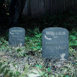 Decorazione per lapide in ardesia da giardino di Halloween