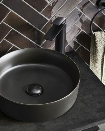 Lavabo in ceramica