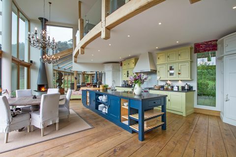 Coachmans Lodge - Surrey - cucina - Savills