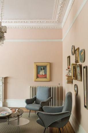 camera da letto rosa con pareti dipinte in rosa leccato 03