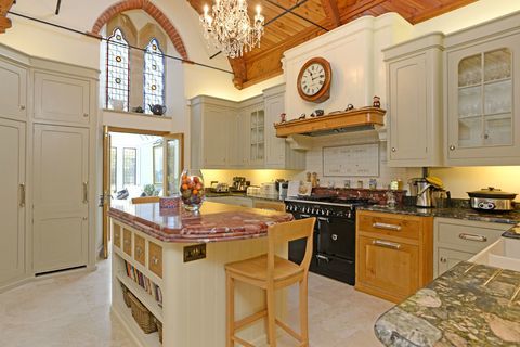 St Johns Church - Chapel Lane - cucina - Savills