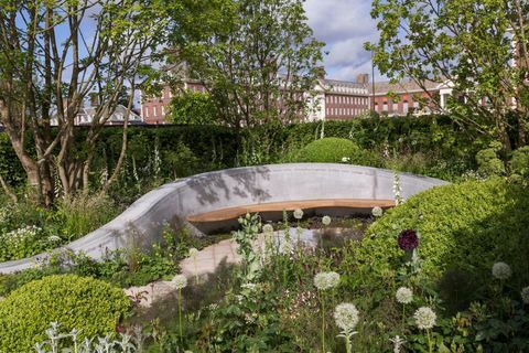 Il giardino del profumo Jo Whiley. Progettato da: Tamara Bridge e Kate Savill. RHS Chelsea Flower Show 2017