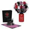 Questo bouquet e biglietto pop-up "Nightmare Before Christmas" mostrano al tuo San Valentino che sei semplicemente destinato a essere