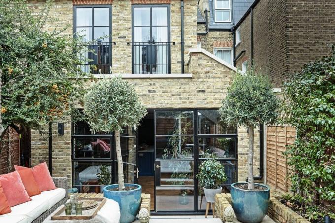 putney londra casa famiglia edoardiana casa cucina crittal porte pianta d'appartamento mattoni a vista