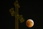 Immagini: Blood Moon Lunar Eclipse a luglio, Regno Unito