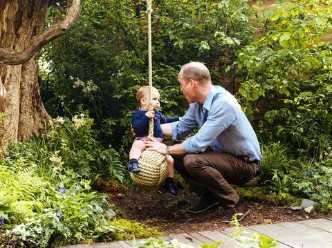 George, Louis, Charlotte ha aiutato Kate Middelton Design Chelsea Flower Show Garden