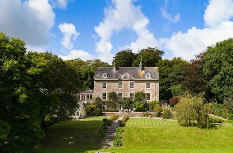 The Old Rectory - Helston - Cornwall - fronte - OnTheMarket.com