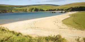 spiaggia dell'isola di shetland unst