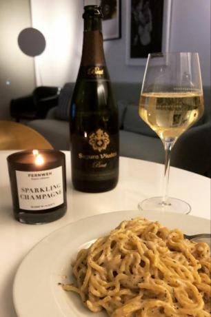 cena di pasta con champagne