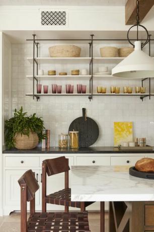 Pacific Palisades residenza del designer Lindsay Chambers Kitchen