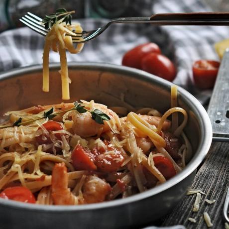 pasta fatta in casa con gamberi