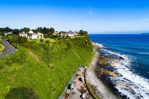 Ripida scogliera a Ballycastle, Irlanda del Nord, Regno Unito