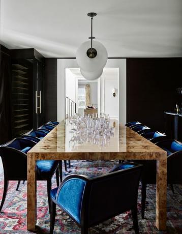 sala da pranzo, sedie blu