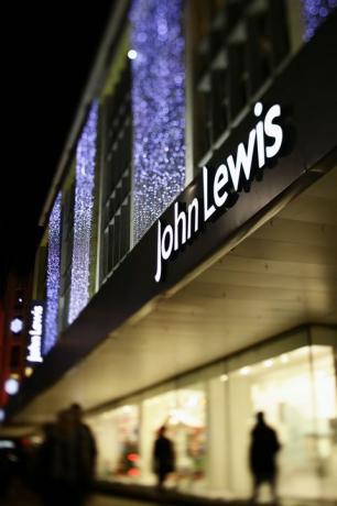 john lewis store a londra con decorazioni natalizie