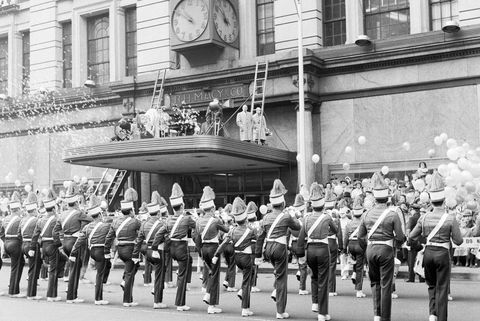 banda musicale alla parata del giorno del ringraziamento di Macy del 1954