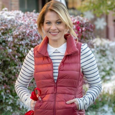 marchio distintivo radio natale candace cameron bure