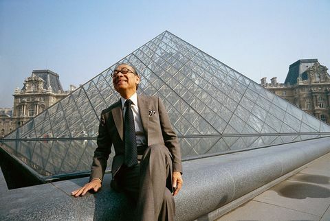 I.M. Pei alla piramide del Louvre