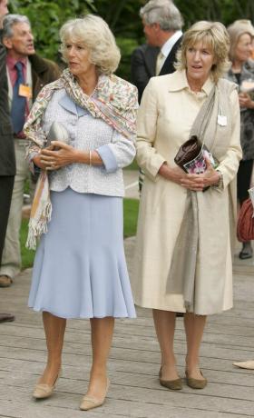 la duchessa di cornovaglia lady annabel elliot partecipa al chelsea flower show 2007 foto di mark cuthbertuk stampa via getty images