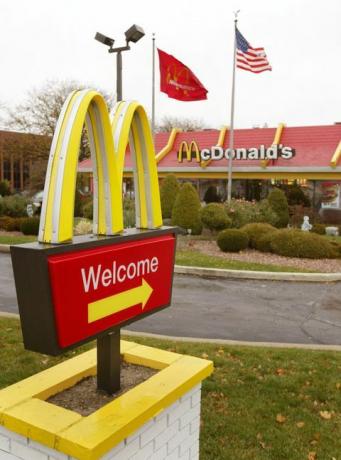 foto dell'ingresso del mcdonalds di tim boylegetty images