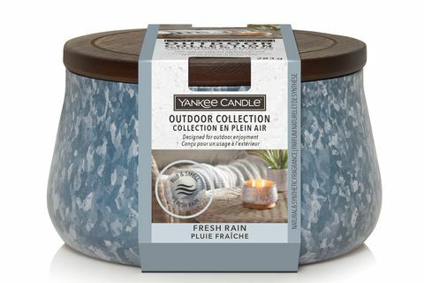 yankee candle candela da esterno con pioggia fresca