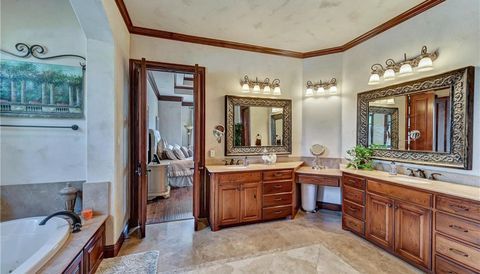 Selena Gomez Fort Worth, Texas Mansion Master Bathroom