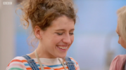 La migliore cuoca della Gran Bretagna annuncia Pippa come il primo vincitore in assoluto