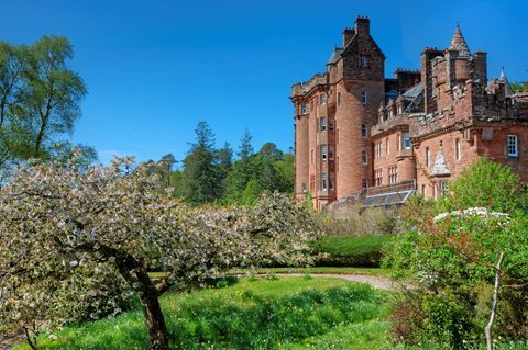 Glenborrodale Castle, Scozia in vendita con due isole