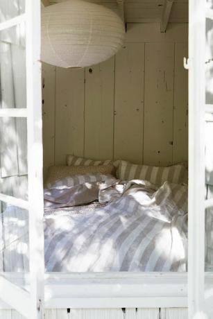 camera da letto in stile rustico contemporaneo