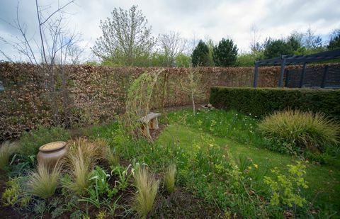 Il primo giardino permanente di Hedgehog Street nel Regno Unito è stato presentato a RHS Harlow Carr, nello Yorkshire del Nord.