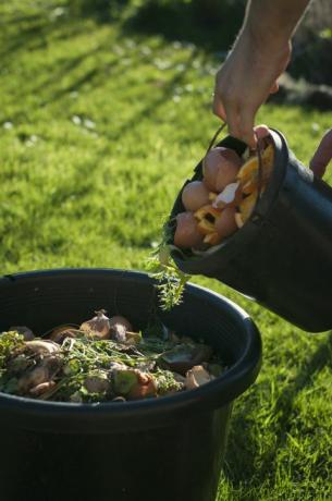 cumulo di compost fatto in casa