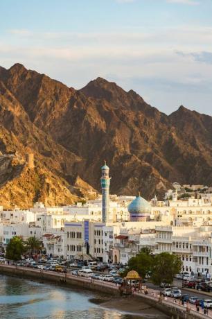 muscat città vecchia al tramonto, oman