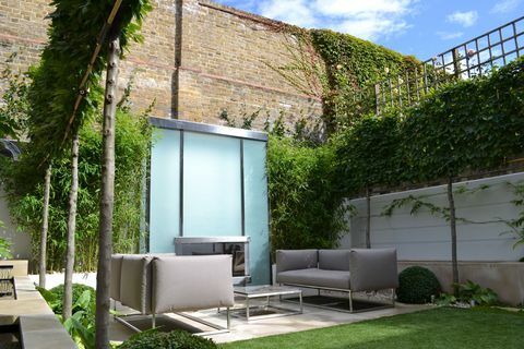 Design contemporaneo del giardino a Kensington - progettato da Kate Gould - costruito da The Garden Builders