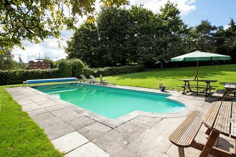 Portman Lodge - Durweston - Dorset - piscina - Savills