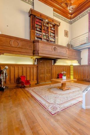 The Great Hall, Wynnstay Estate, Wrexham INTERIOR 3