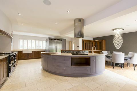 Cucina di Cloughmore House - Savills