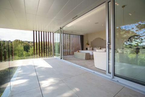 Optima, Luscombe - porta - Fine & Country