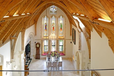 St Johns Church - Chapel Lane - interno - Savills