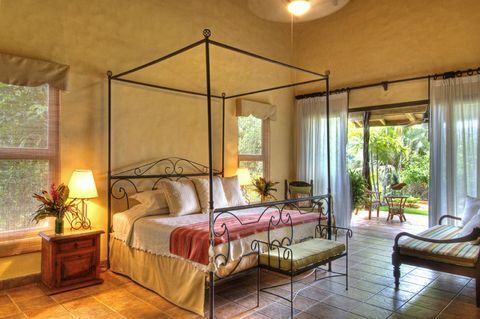 Mel Gibson - Costa Rica jungle estate - camera da letto - Christie's International Real Estate