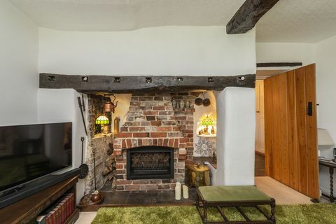 bellissimo cottage in vendita nel cuore del villaggio di milton abbas, dorset