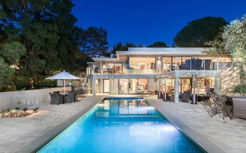 Piscina di proprietà di Jane Fonda Carla Ridge Beverley Hills alla notte