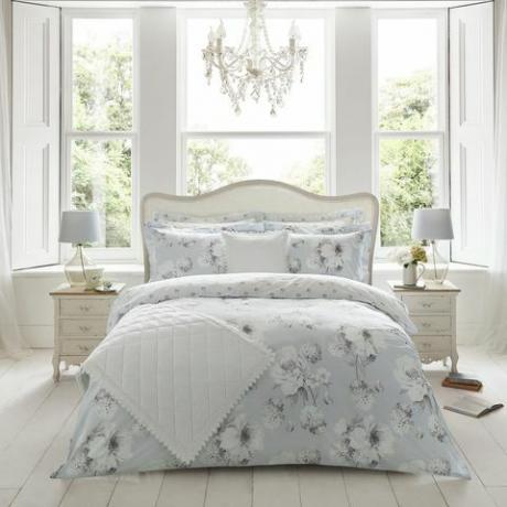 Collezione di letti Dunelm con Holly Willoughby