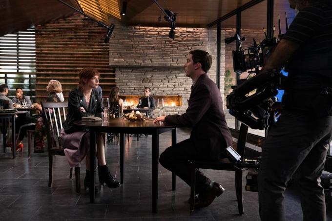 anya taylor joy e nicholas hoult sul set del film il menu foto di eric zachanowich per gentile concessione di searchlight pictures © 2022 20th century studios tutti i diritti riservati