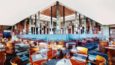 acquoso, un ristorante ispirato a Frank Lloyd Wright presso il Nemacolin Woodlands Resort