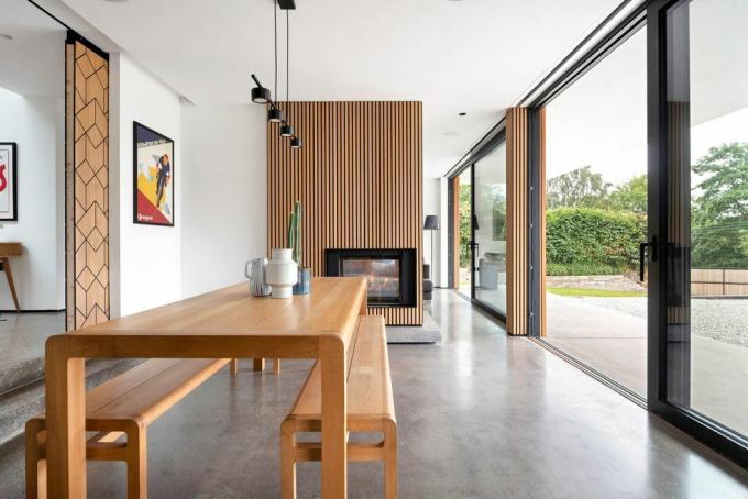 all'interno di questa casa progettata dall'architetto in vendita ad Acton