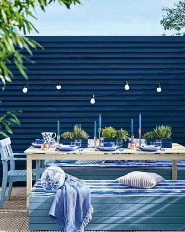 Cuprinol-fresco-giardino-pranzo-blu